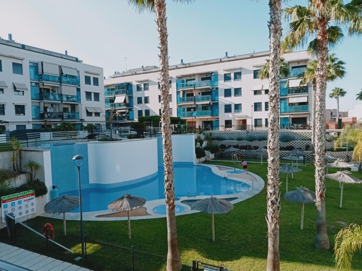 Apartment Bajo En Residencial La Bahia